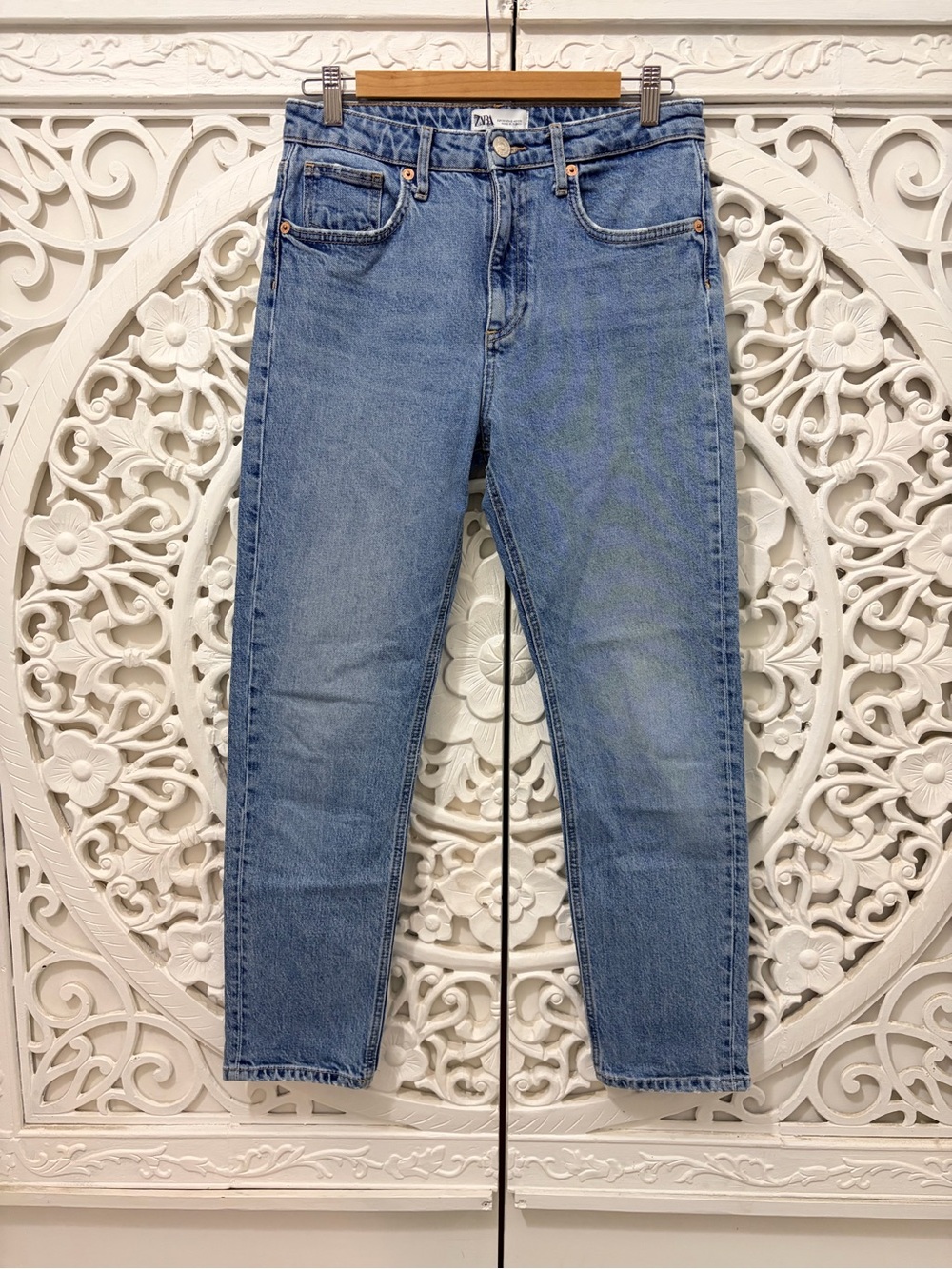 Zara High Rise Straight Leg Jeans Medium Wash Size 6